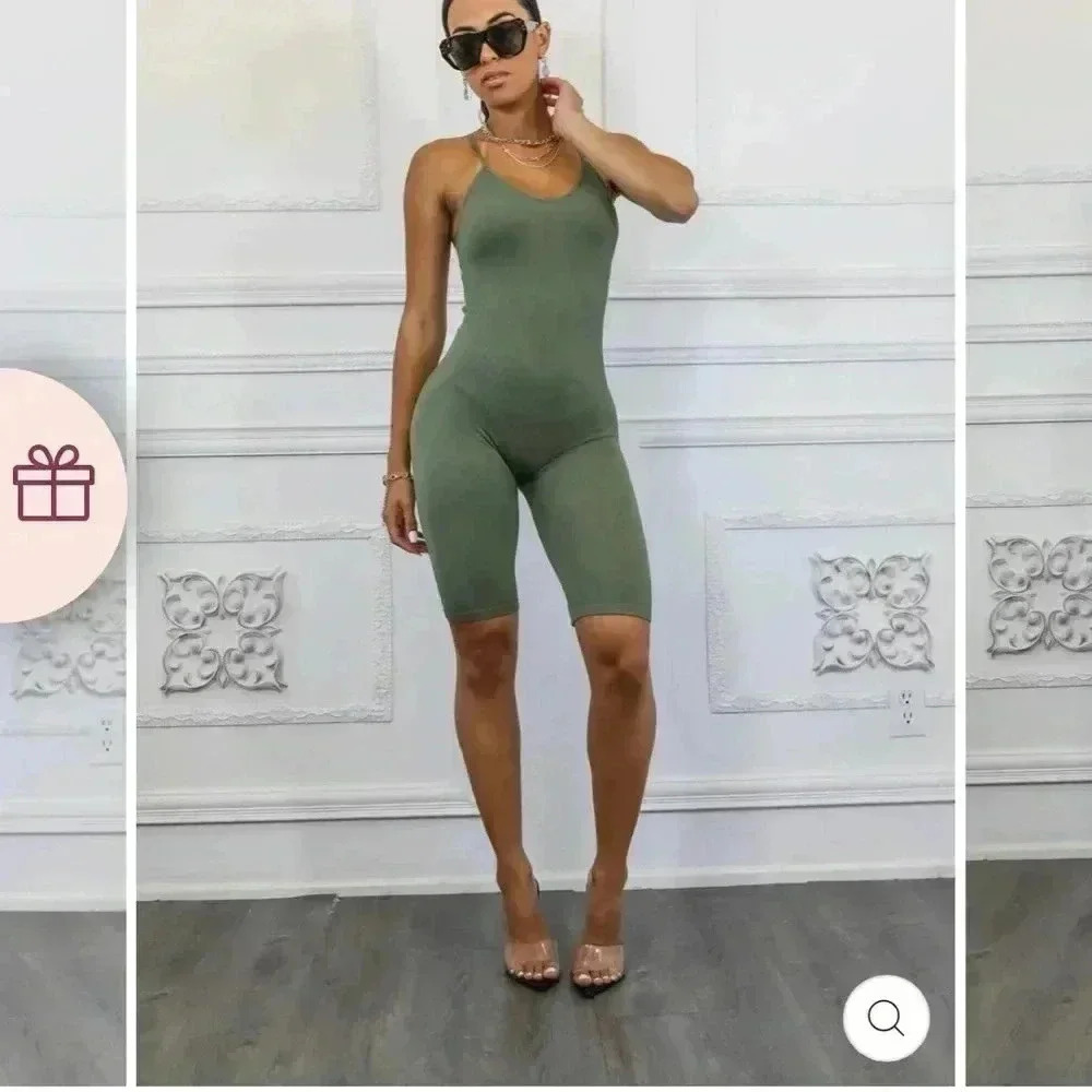 38. Seamless Fitted Ribbed Romper - Picture 4 of 5